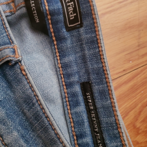 Abercrombie Jeans - Picture 5 of 8